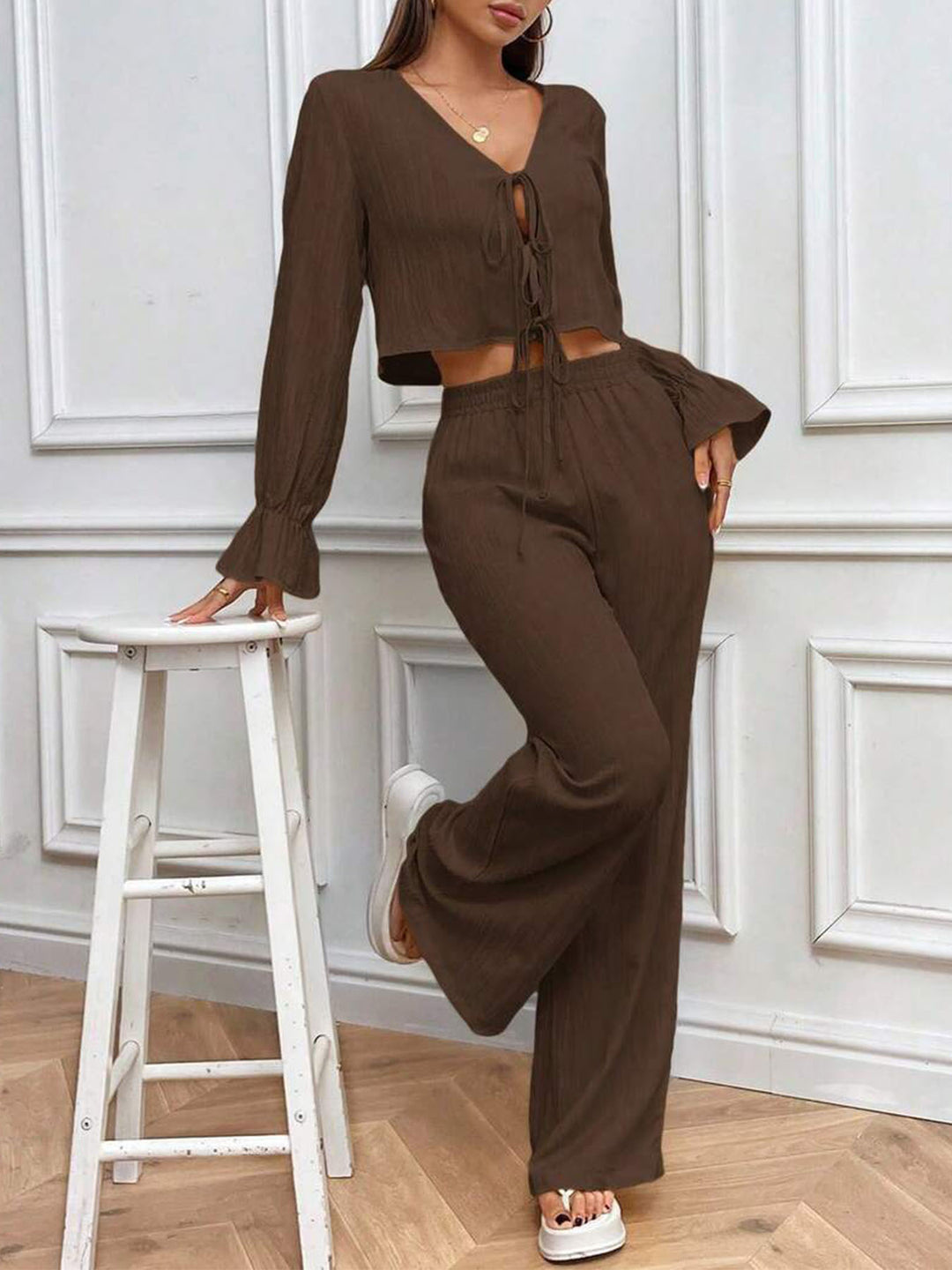 Damer loungewear-set i lätt material med justerbar midja och volangdetaljer Mirla-Eva Jonsson