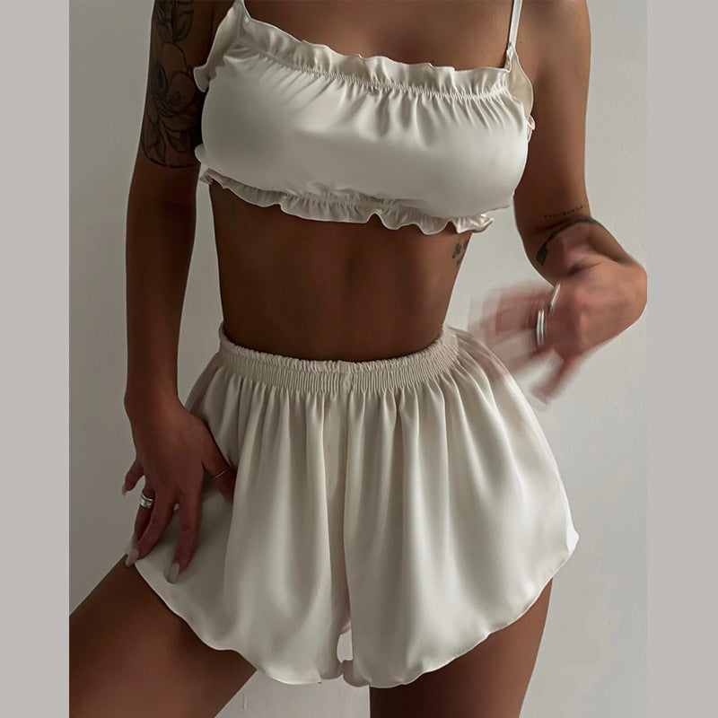 Damer luftig Crop-top med volangdetaljer och shorts Mirla-Eva Jonsson