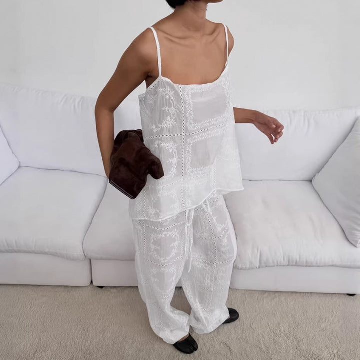 Damer luftig Lounge-set med romantiska broderier Mirla-Eva Jonsson