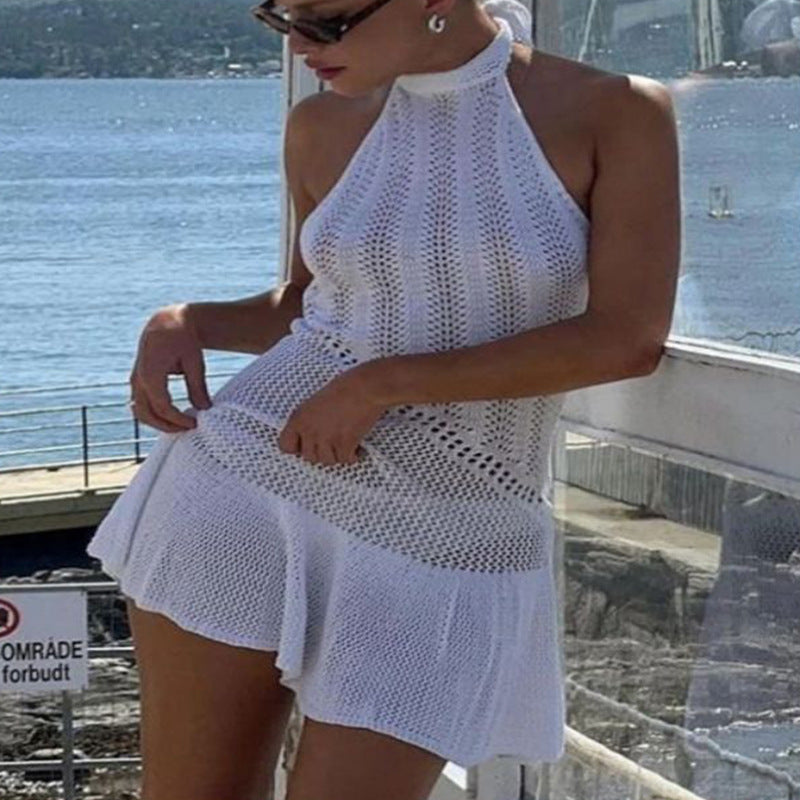 Damer luftig strandklänning med fint hängmönster och voluminös fåll Mirla-Eva Jonsson