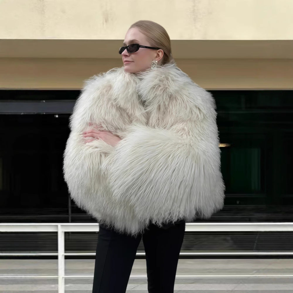 Damer lyxig pälsjacka med voluminösa ärmar och elegant skärning Mirla-Eva Jonsson