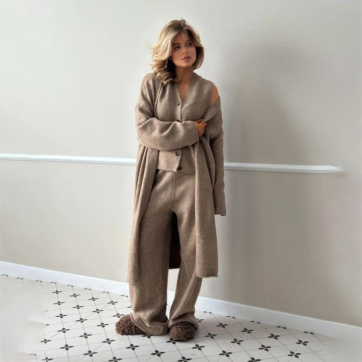 Damer lyxigt lounge-set med lång cardigan och vida byxor Mirla-Eva Jonsson