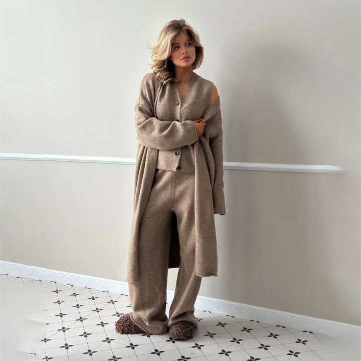 Damer lyxigt lounge-set med lång cardigan och vida byxor Mirla-Eva Jonsson