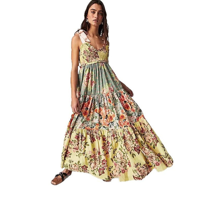 Damer maxi klänning med blommönster och voluminös kjol Mirla-Eva Jonsson