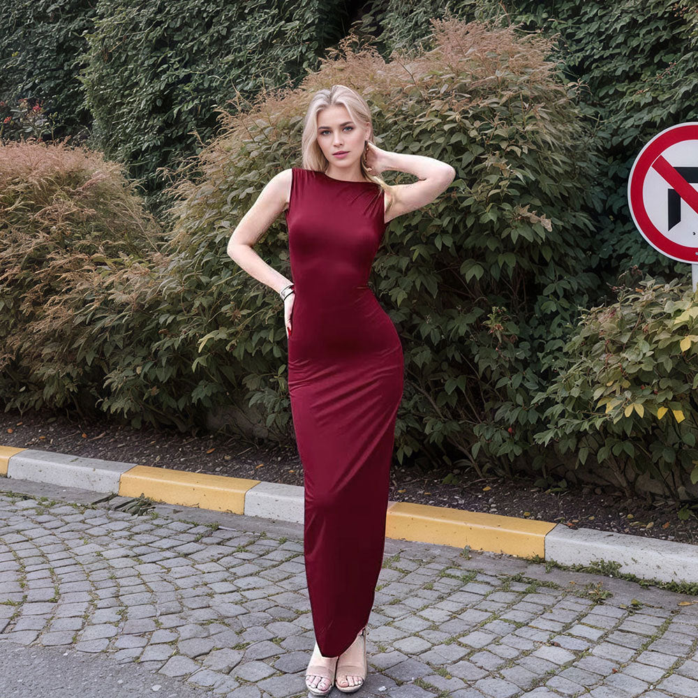 Damer maxi klänning med elegant, figurnära skärning och hög sprund Mirla-Eva Jonsson