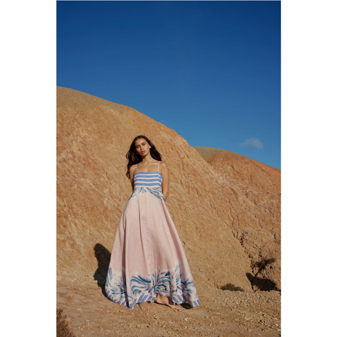 Damer maxi klänning med subtil gradient och blommotiv Mirla-Eva Jonsson