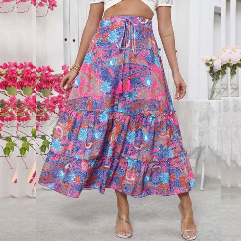 Damer midi kjol i lekfull boho-stil med färggående paisleymönster och voluminös nederkant Mirla-Eva Jonsson