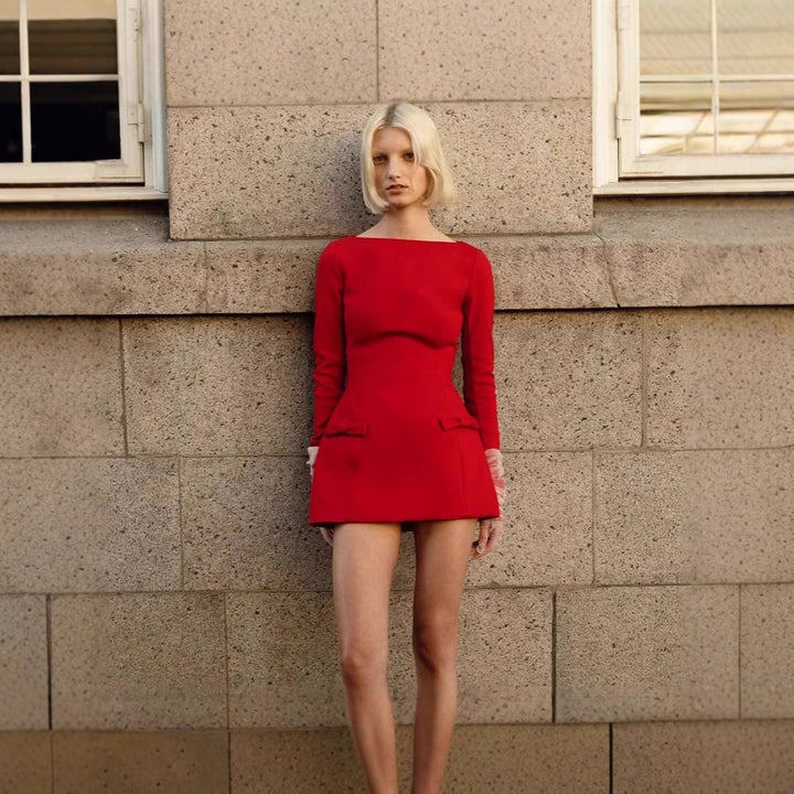 Damer mini-klänning med smakfulla fickor och elegant silhuett Mirla-Eva Jonsson