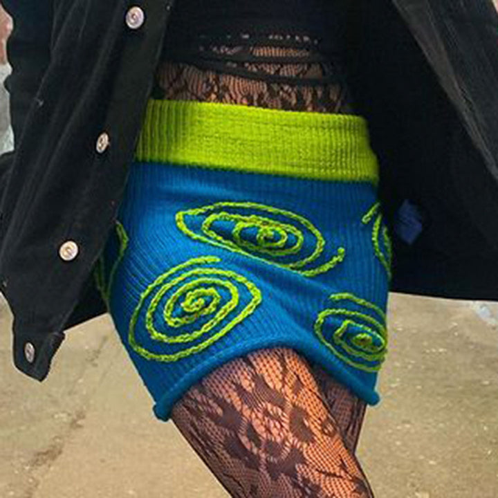 Damer minikjolar med unik spiraldesign Mirla-Eva Jonsson