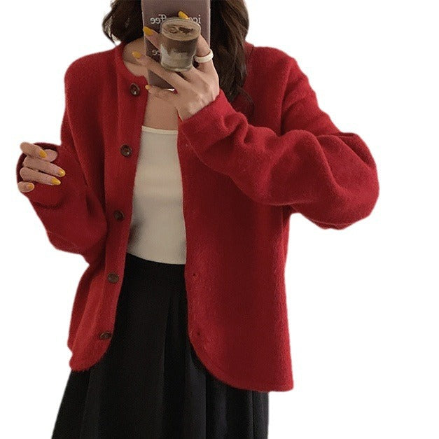 Damer mjuk cardigan med elegant knappslå och modern passform Mirla-Eva Jonsson