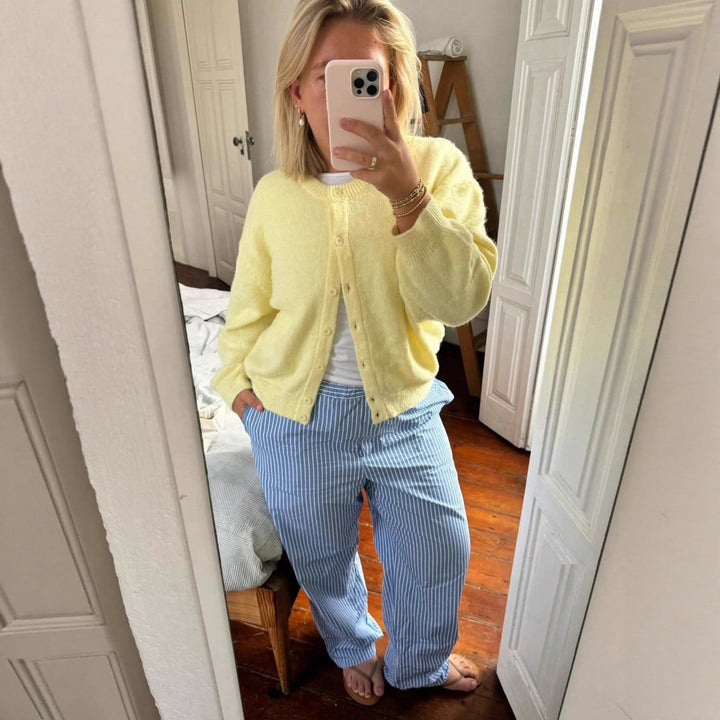 Damer mjuk cardigan med puffärmar och knäppning Mirla-Eva Jonsson