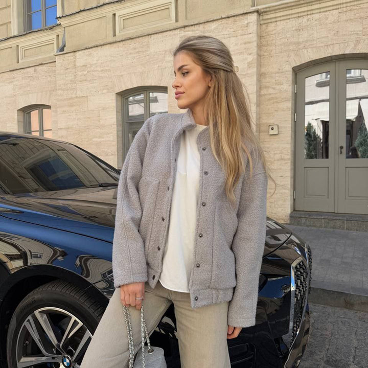 Damer mjuk fleecejacka med tryckknappar och stora fickor Mirla-Eva Jonsson