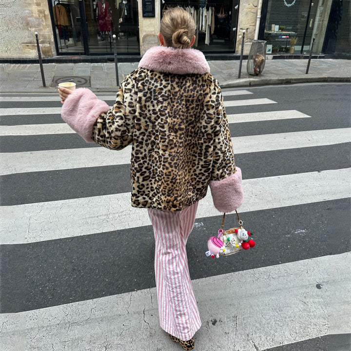 Damer mjuk leopardmönster jacka med lös passform och högkvalitativ fleece Mirla-Eva Jonsson