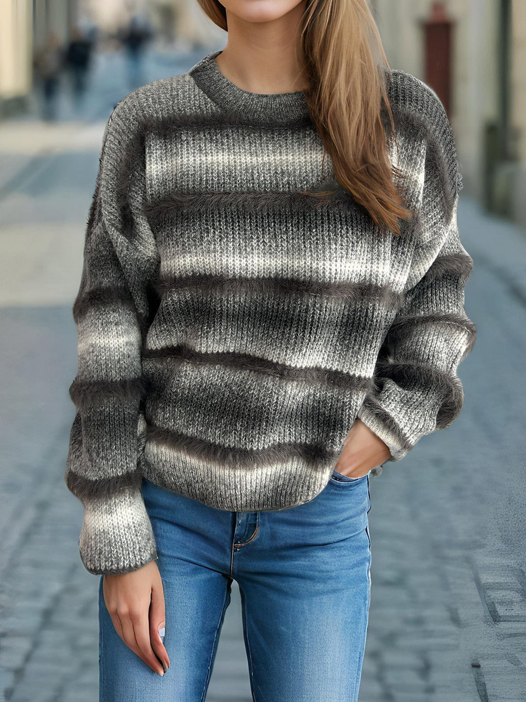 Damer mjukstickad tröja med flair Mirla-Eva Jonsson