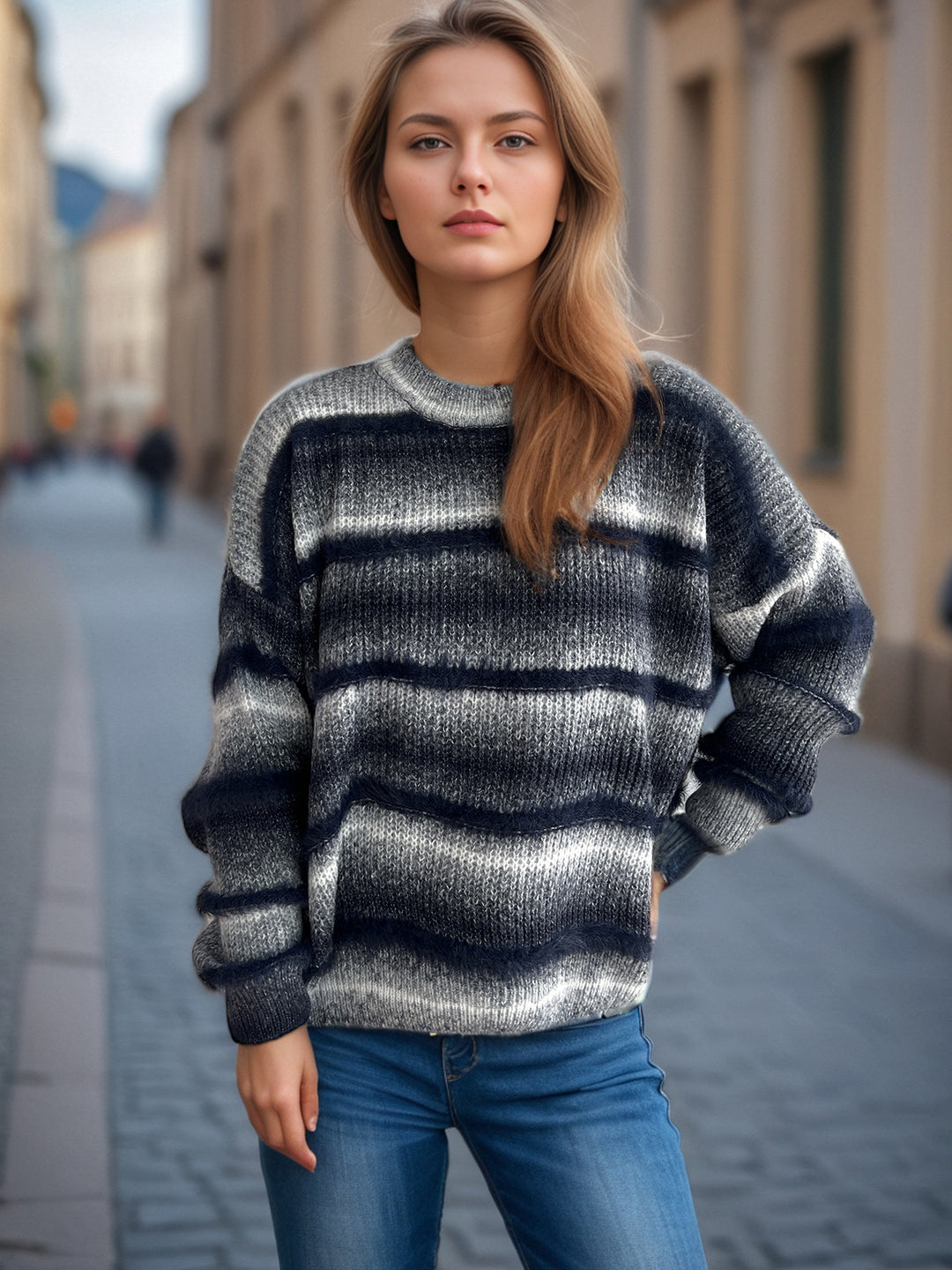 Damer mjukstickad tröja med flair Mirla-Eva Jonsson
