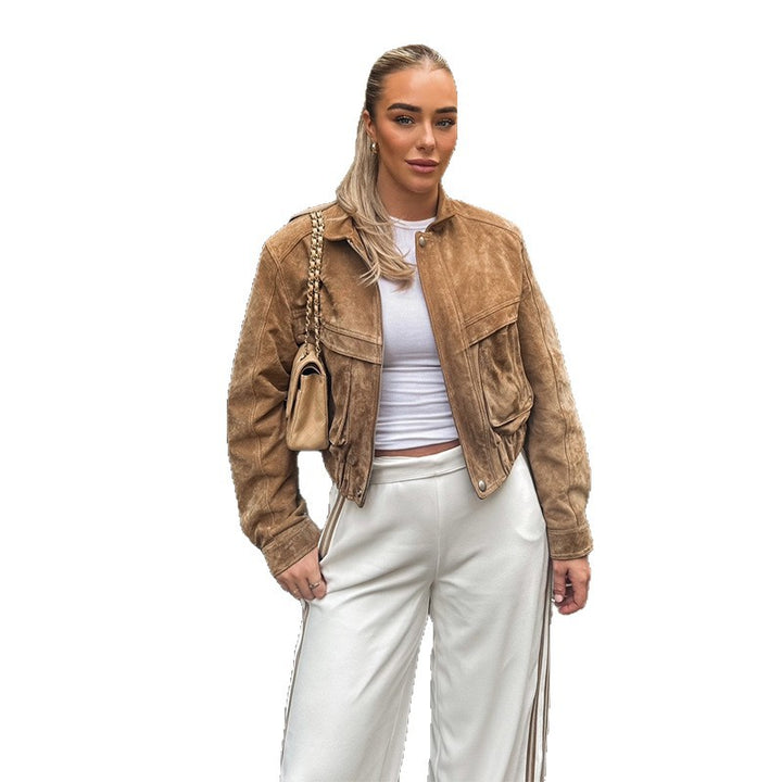 Damer mockajacka i modern croppad stil med fickor Mirla-Eva Jonsson