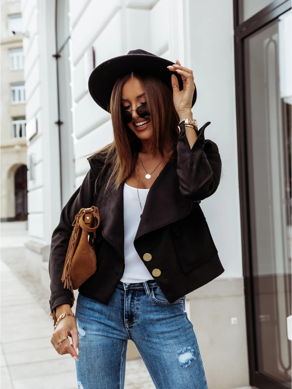Damer mockaskinn motorcykeljacka med asymmetrisk krage och eleganta knapppdetaljer Mirla-Eva Jonsson