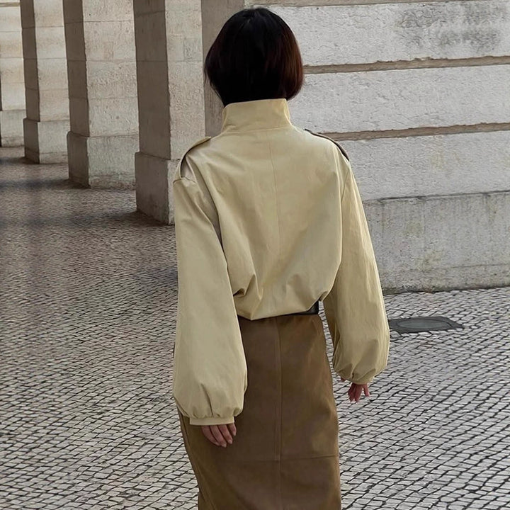 Damer mode blazer med innovativ design Mirla-Eva Jonsson
