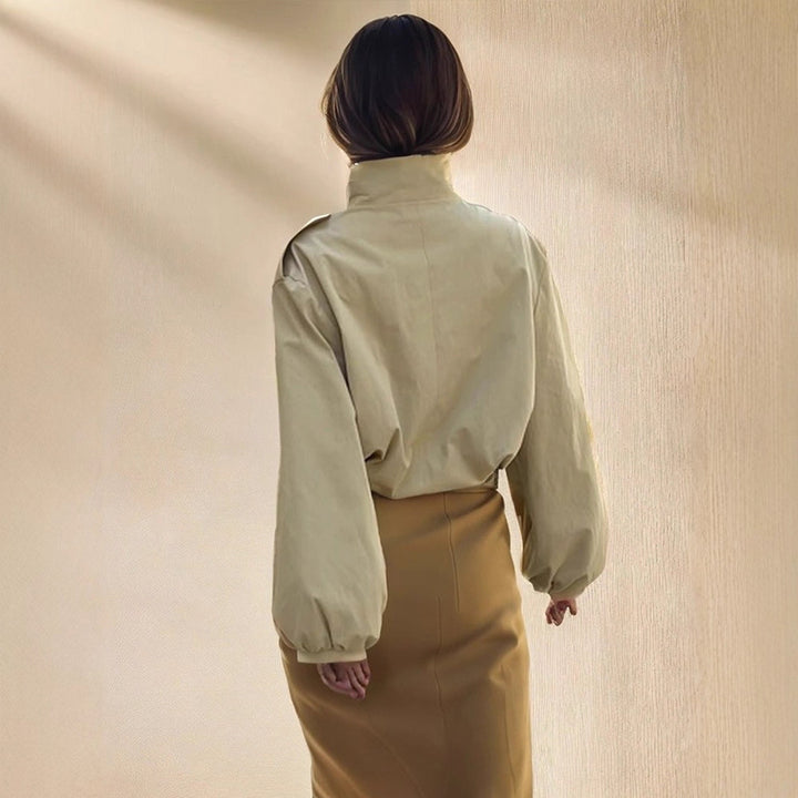 Damer mode blazer med innovativ design Mirla-Eva Jonsson