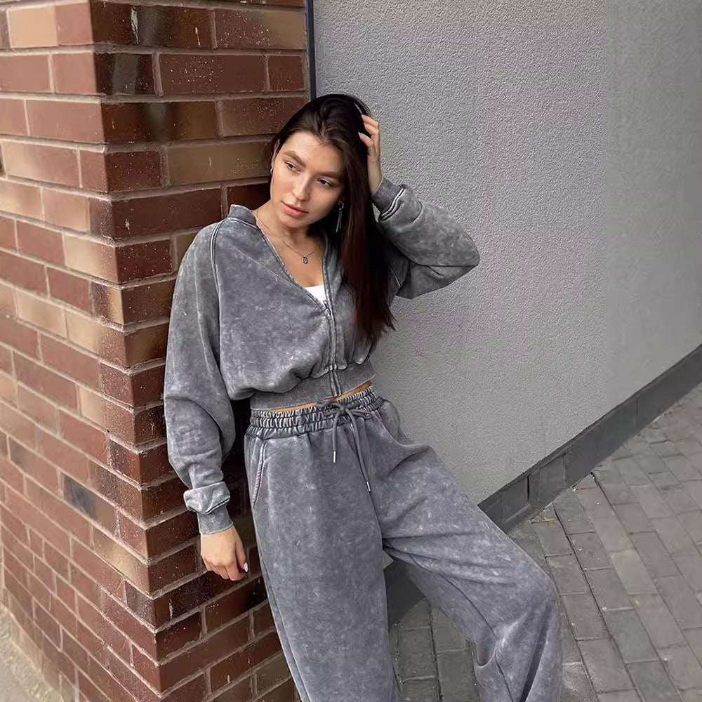 Damer mode cropped hoodie med dragkedja och avslappnade joggingbyxor Mirla-Eva Jonsson