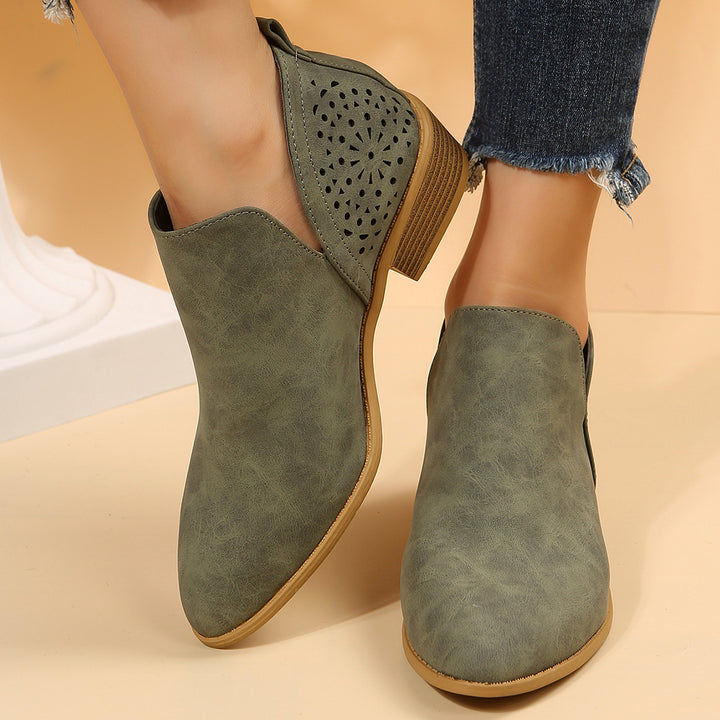 Damer mode slip-on skor med perforerade detaljer Mirla-Eva Jonsson