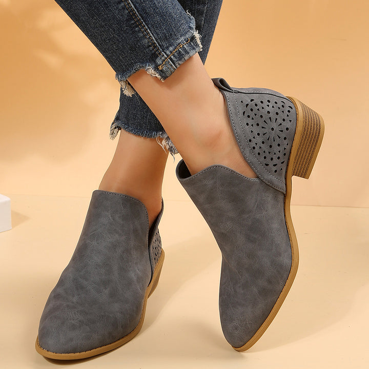 Damer mode slip-on skor med perforerade detaljer Mirla-Eva Jonsson