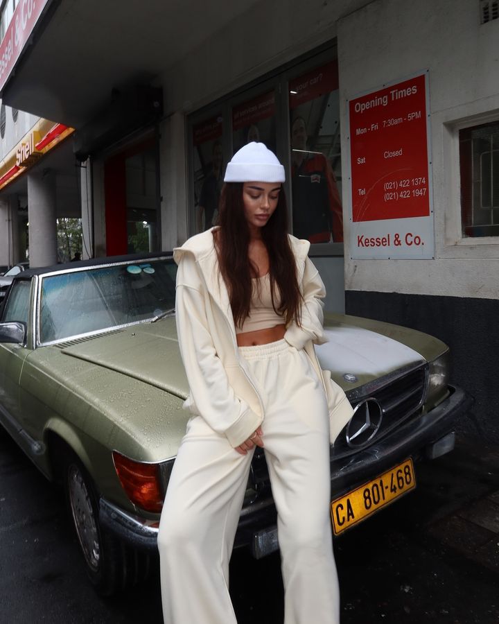 Damer mode sportkläder-set med oversized jacka och lös passform Mirla-Eva Jonsson
