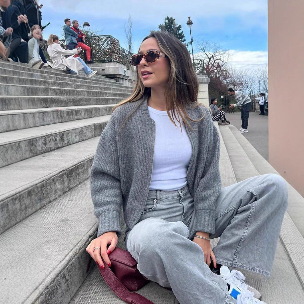 Damer mode stickad jacka med hög krage och dragkedja Mirla-Eva Jonsson