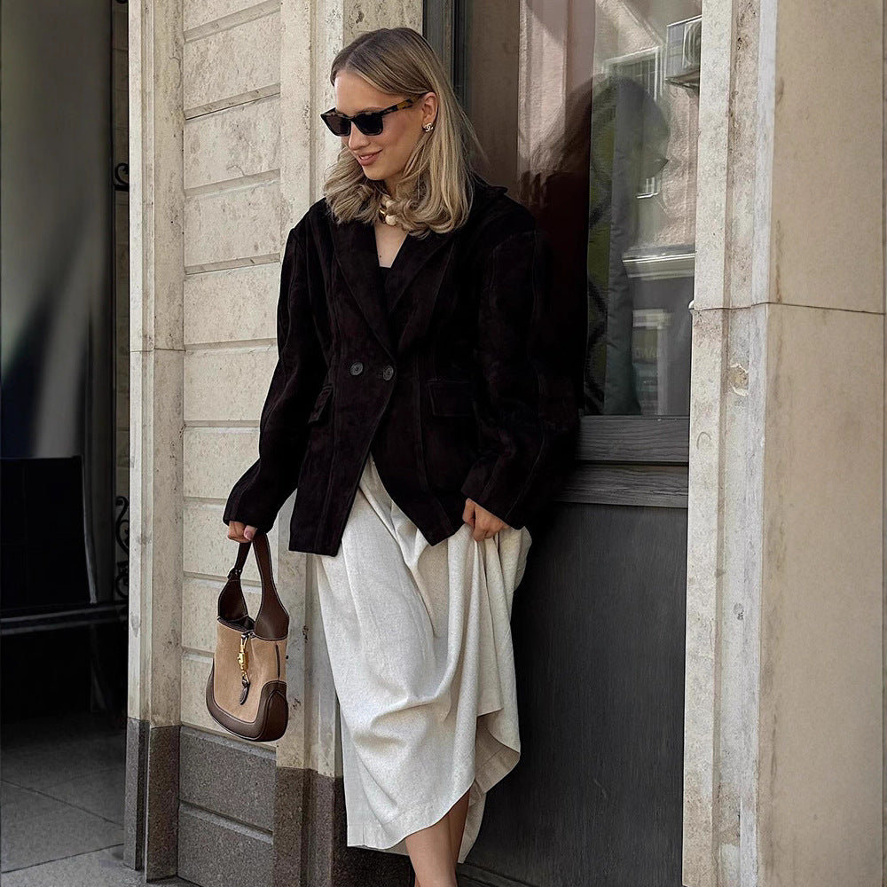 Damer mode storlek blazerjacka med strukturerad design och klassiska knapppdetaljer Mirla-Eva Jonsson