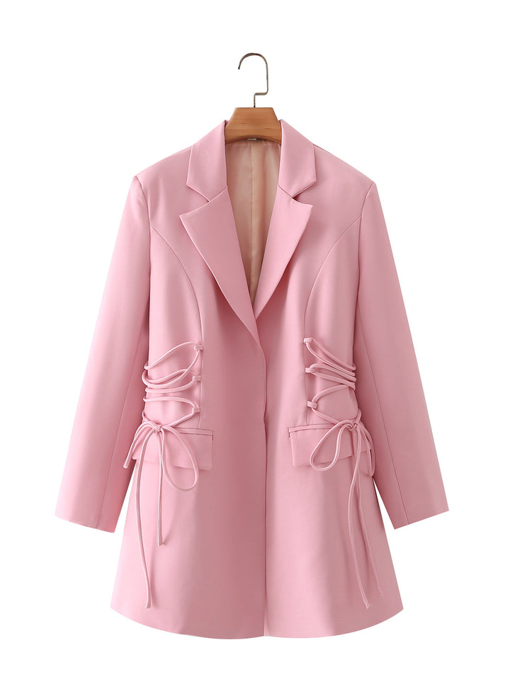 Damer modeblazer med raffinerade snördetaljer och praktiska fickor Mirla-Eva Jonsson