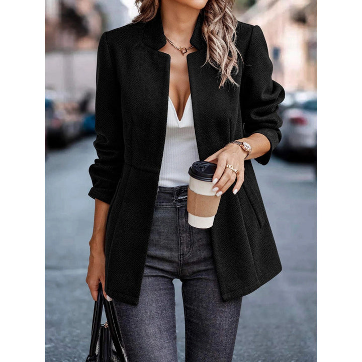 Damer moded quiltad blazer med avslappnad passform och elegant krageform Mirla-Eva Jonsson