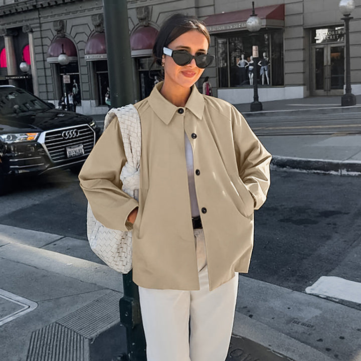 Damer modeövergångsjacka i avslappnad oversized-snitt med praktiska fickor Mirla-Eva Jonsson