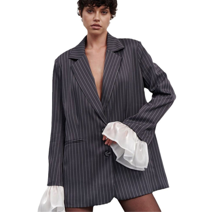 Damer moderiktig blazer med vertikala ränder och elegant foder Mirla-Eva Jonsson