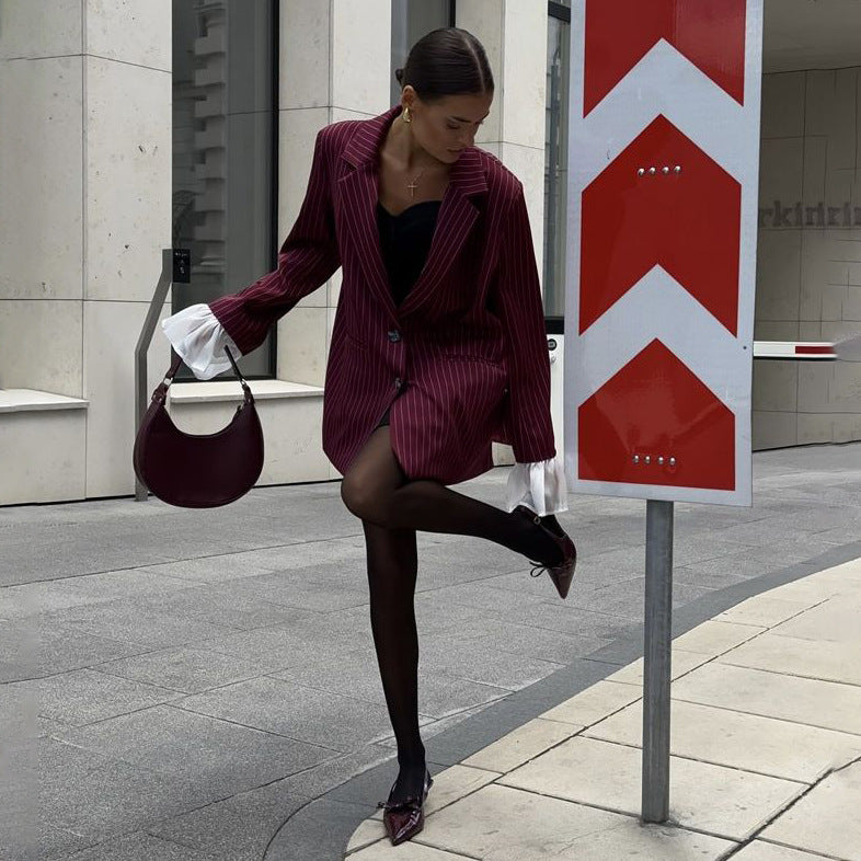 Damer moderiktig blazer med vertikala ränder och elegant foder Mirla-Eva Jonsson