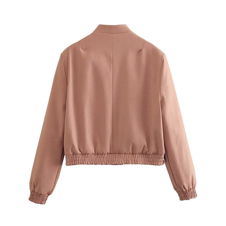Damer moderiktig cropped Utility-jacka med stora flapplådor och elastisk nederkant Mirla-Eva Jonsson