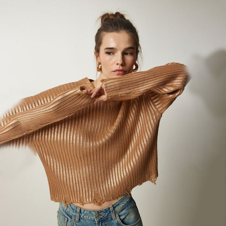 Damer moderiktig cropped stickad tröja med unika fransar Mirla-Eva Jonsson