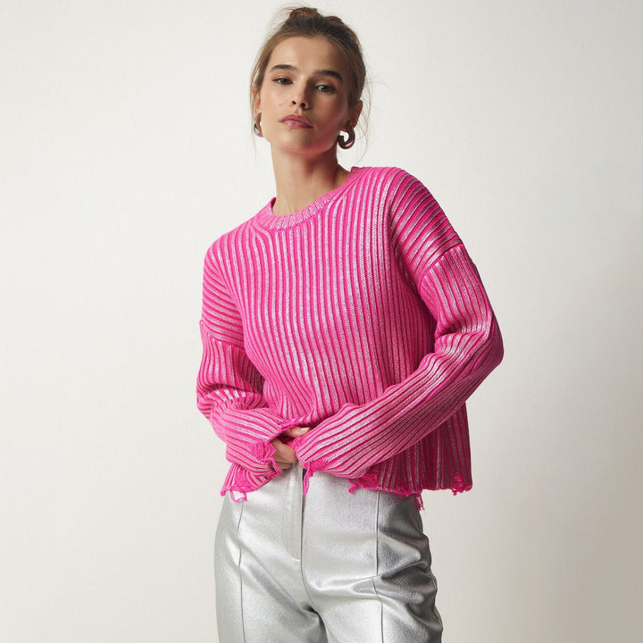 Damer moderiktig cropped stickad tröja med unika fransar Mirla-Eva Jonsson