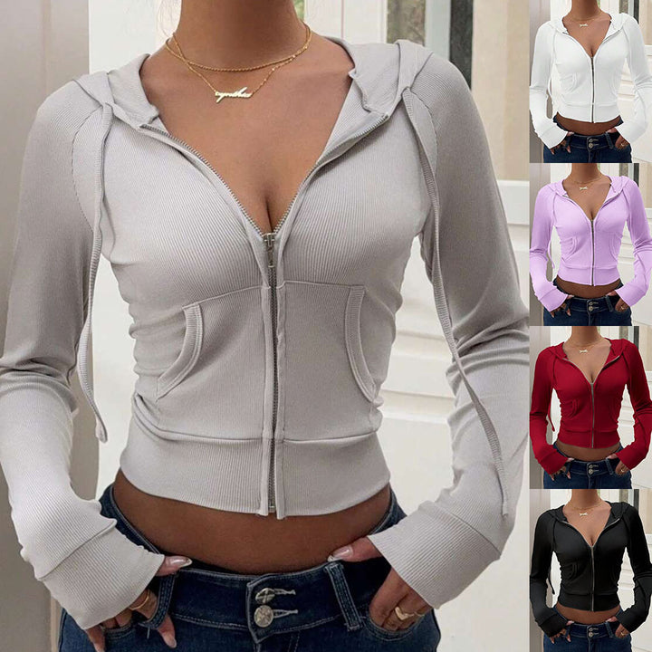 Damer moderiktig, figursydd hoodie med dragkedja och praktiska fickor Mirla-Eva Jonsson