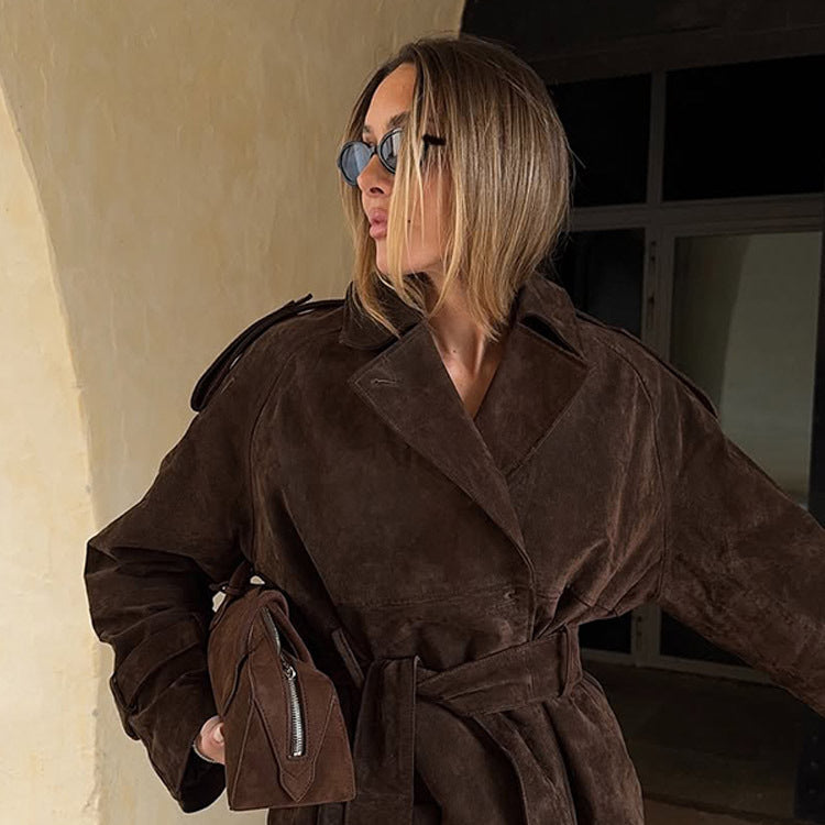 Damer moderiktig mockajacka med midjebälte och voluminösa ärmar Eva Jonsson-Eva Jonsson