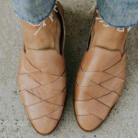 Damer moderiktiga läderslippers med flätad design Mirla-Eva Jonsson