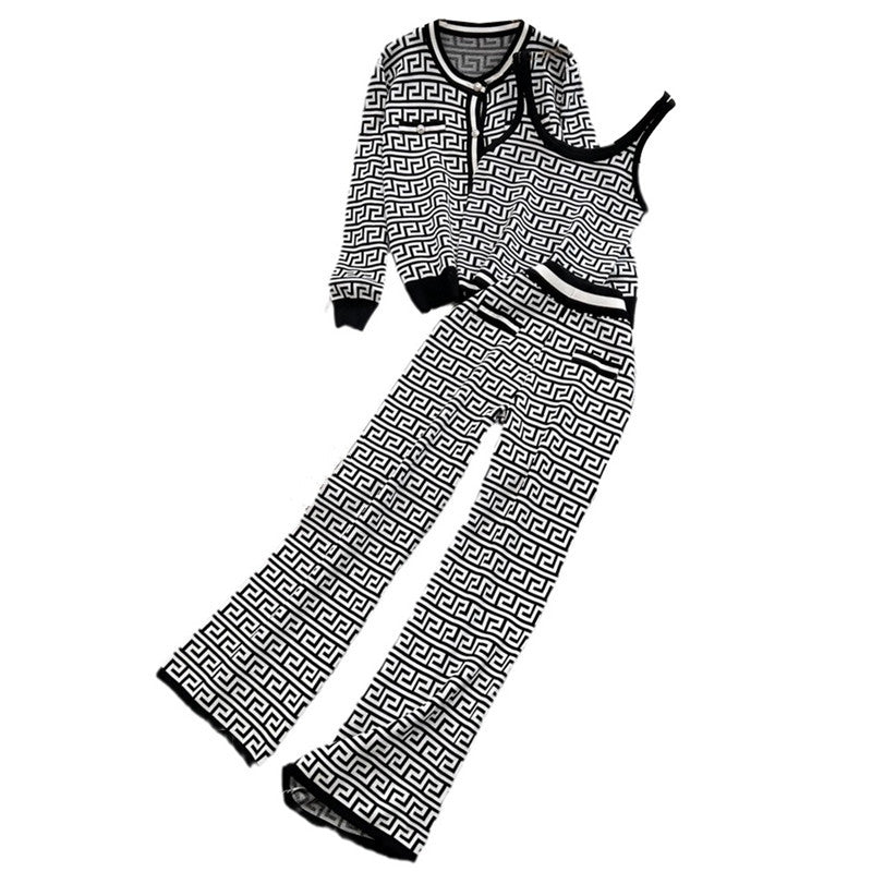 Damer moderiktigt stickat lounge set med geometrisk mönster och cardigan Mirla-Eva Jonsson