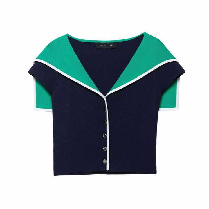 Damer modern blus med maritim krage och knappdetaljer Mirla-Eva Jonsson