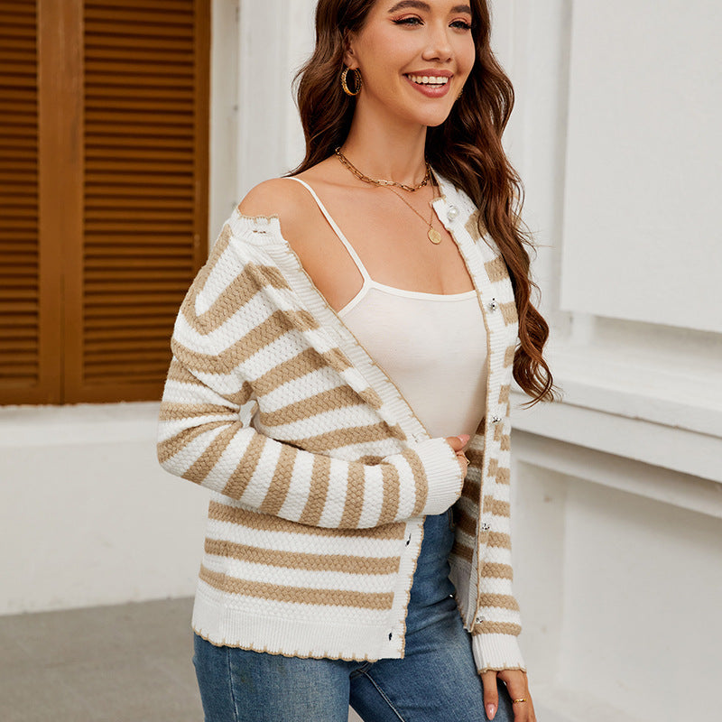 Damer modern cardigan med unika ränder och strukturerad design Mirla-Eva Jonsson