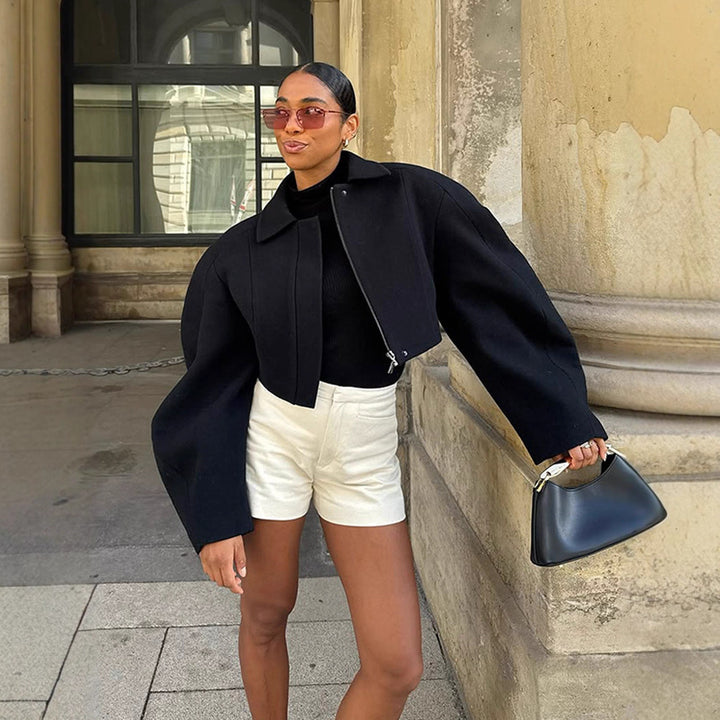 Damer modern cropped jacka med voluminösa ärmar Mirla-Eva Jonsson