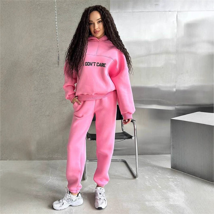 Damer modern hoodie med iögonfallande tryck Mirla-Eva Jonsson