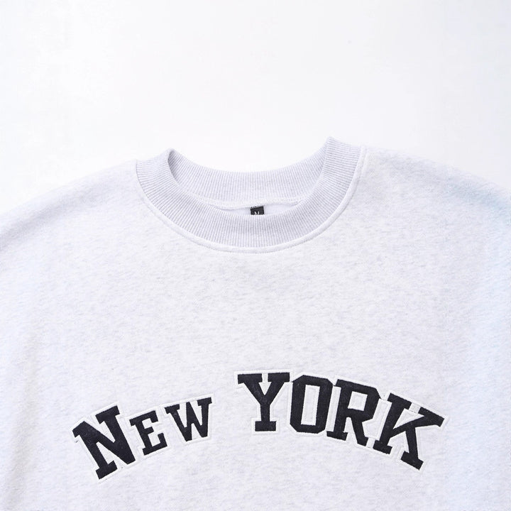 Damer modern sweatshirt med utstickande tryck Mirla-Eva Jonsson