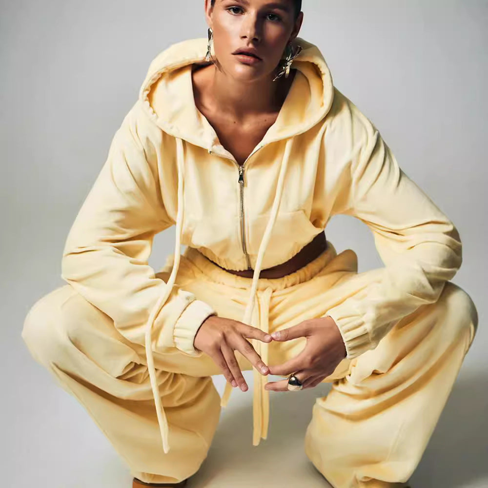 Damer modernt Cropped-fleece-set med huva och dragsko Mirla-Eva Jonsson