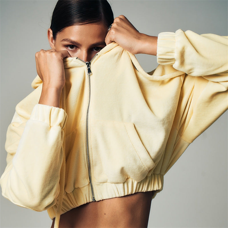 Damer modernt Cropped-fleece-set med huva och dragsko Mirla-Eva Jonsson
