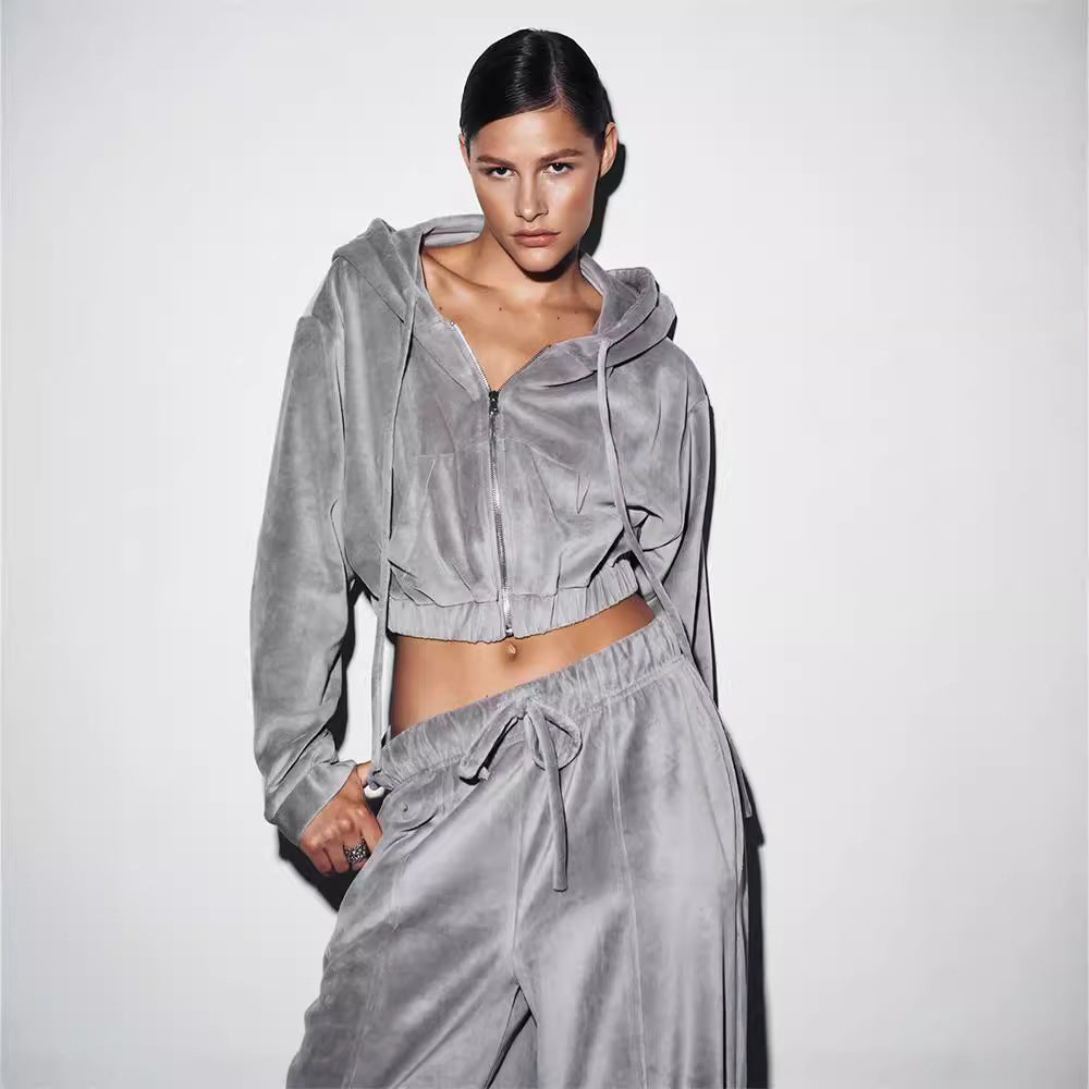 Damer modernt Cropped-fleece-set med huva och dragsko Mirla-Eva Jonsson