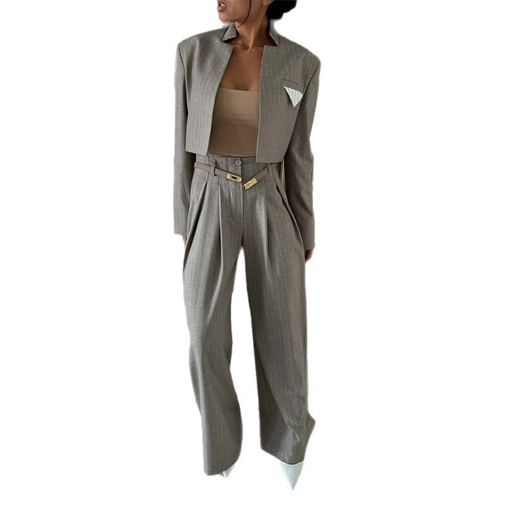 Damer modernt cropped blazer-set med vida byxor Mirla-Eva Jonsson